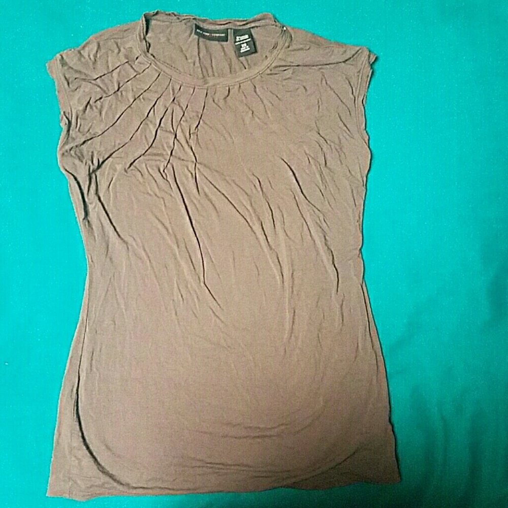 Gray shirt